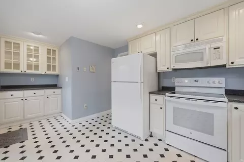 4 Jonathan Cir, Worcester, MA 01604 photo 10