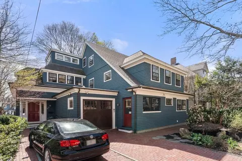 83 Fuller St #2, Brookline, MA 02446