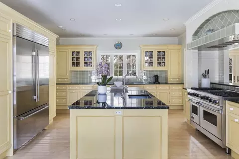 Kitchen - 43 Oak Hill Rd, Harvard, MA 01451 photo 1 of 3