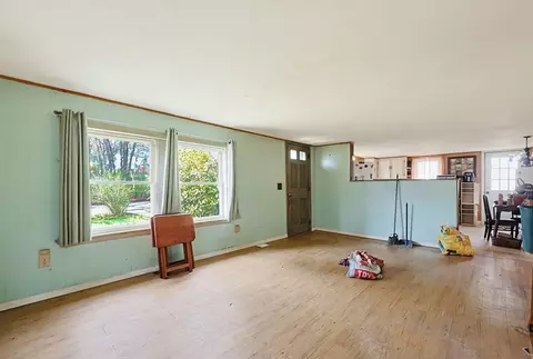 Living - 68 Bryant St, Athol, MA 01331 photo 1 of 2