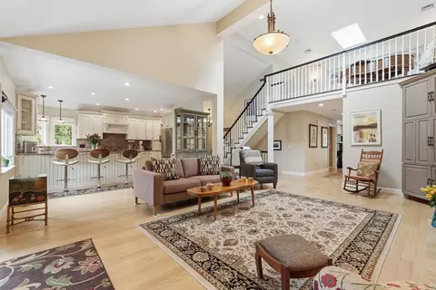 118 Pine Grove Dr #118, South Hadley, MA 01075