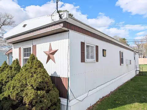 404 Southwick Rd #4, Westfield, MA 01085