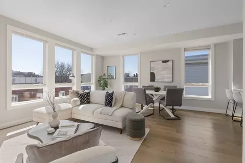 17 Chestnut Ave #3, Boston, MA 02130
