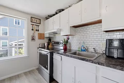 52 Summer St, Barre, MA 01005 photo 8