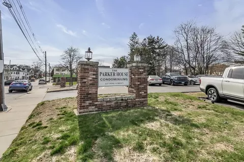 137 Pine St #29, Lowell, MA 01851