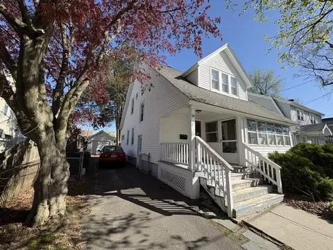 14 Blodgett St, Springfield, MA 01108 photo 4