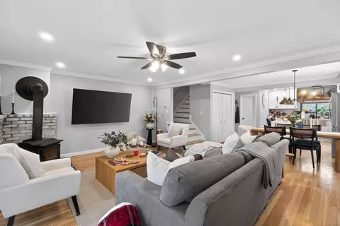 54 Winter St, Woburn, MA 01801