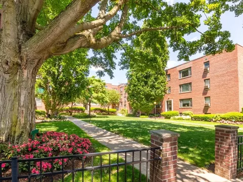 49 Harvard Ave #4, Brookline, MA 02446