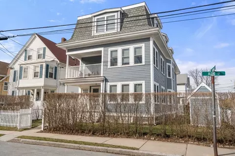 14-16 Aldie St, Allston, MA 02134