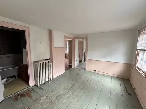Bedroom - 246 North St, Hingham, MA 02043 photo 3 of 3