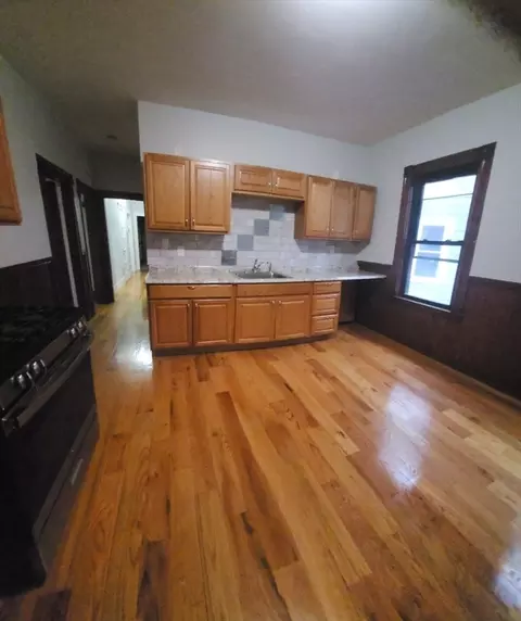 83 Pearl St, Everett, MA 02149 photo 12