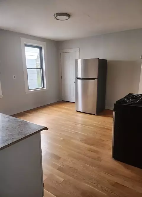 83 Pearl St, Everett, MA 02149 photo 3