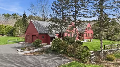 281 Leverett Rd, Amherst, MA 01002 photo 2