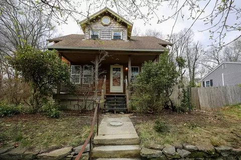 86 Saint Nicholas Ave, Worcester, MA 01606