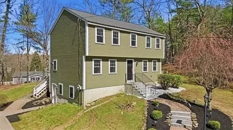 1 Jessica Ln, Hudson, NH 03051