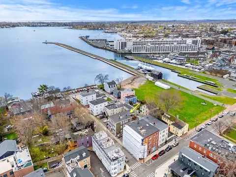 26 Daniels St #5, Salem, MA 01970