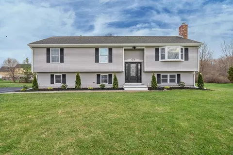 277 Providence St, Rehoboth, MA 02769