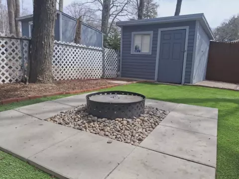 Exterior - 5 Pine Ave, Ashburnham, MA 01430 photo 5 of 10