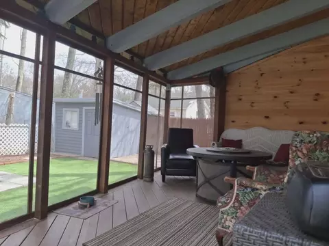 Exterior - 5 Pine Ave, Ashburnham, MA 01430 photo 2 of 10