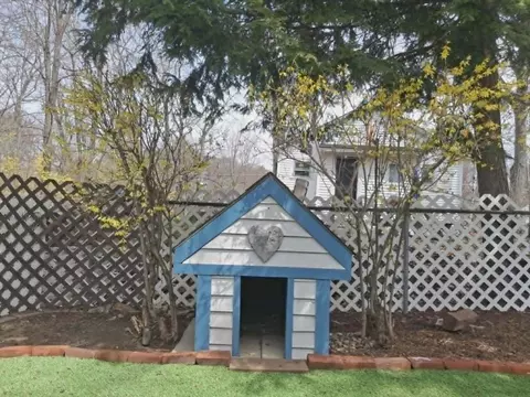 Exterior - 5 Pine Ave, Ashburnham, MA 01430 photo 6 of 10