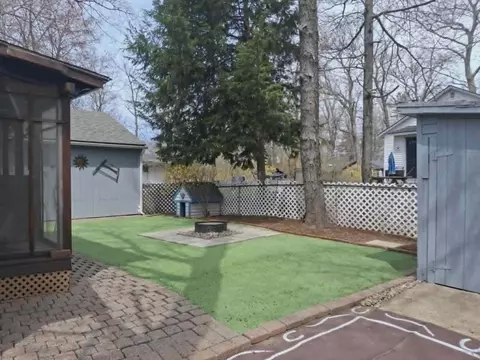 Exterior - 5 Pine Ave, Ashburnham, MA 01430 photo 8 of 10
