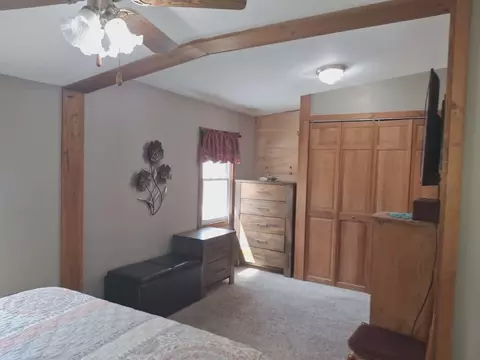 Bedroom - 5 Pine Ave, Ashburnham, MA 01430 photo 2 of 3