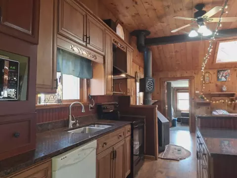 Kitchen - 5 Pine Ave, Ashburnham, MA 01430 photo 2 of 2