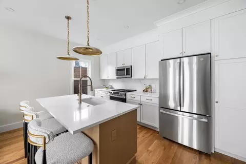 14 Harbor View St #1, Dorchester, MA 02125