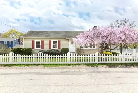 5 Arch St, Abington, MA 02351