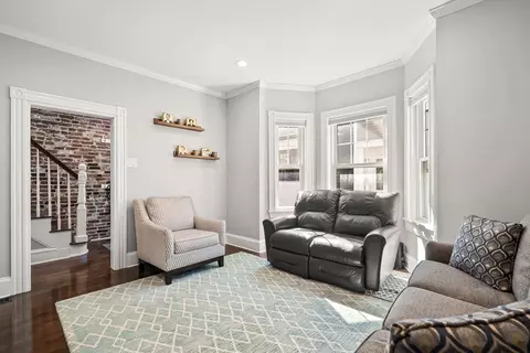 372 Silver St #1, Boston, MA 02127