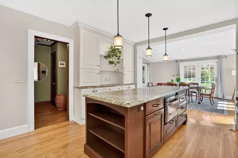 35 Shefford St, Springfield, MA 01107 photo 13
