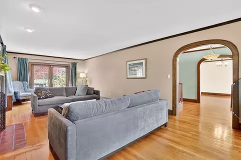 35 Shefford St, Springfield, MA 01107 photo 24
