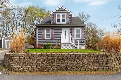 10 Epping St, Millbury, MA 01527