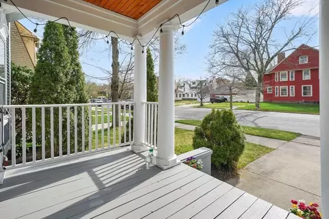 Exterior - 227 Forest Park Ave, Springfield, MA 01108 photo 4 of 10