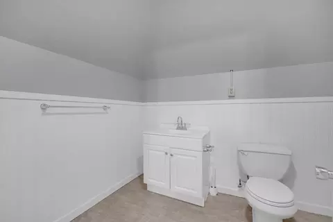 Bath - 227 Forest Park Ave, Springfield, MA 01108 photo 3 of 3