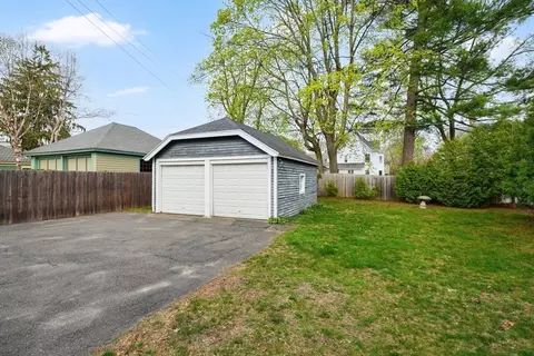 Exterior - 227 Forest Park Ave, Springfield, MA 01108 photo 3 of 10