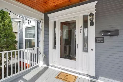 Exterior - 227 Forest Park Ave, Springfield, MA 01108 photo 6 of 10