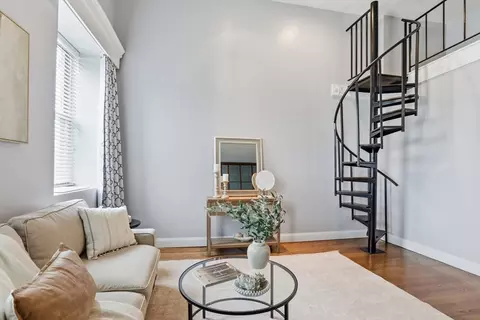 Living - 3 Appleton St #504, Boston, MA 02116 photo 1 of 1