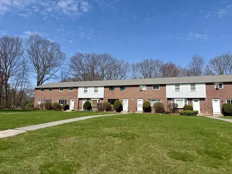 88 Oakridge #88, Londonderry, NH 03053