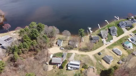 43 Lakeshore Dr, Holland, MA 01521