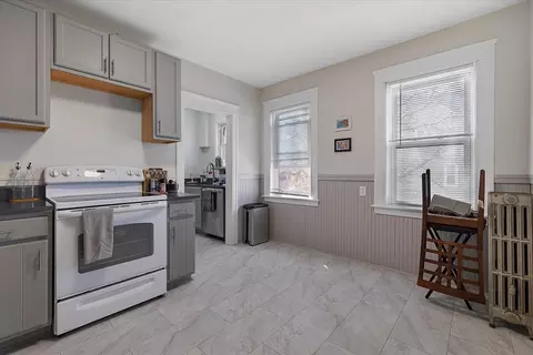 39 Boyd St, Worcester, MA 01606 photo 3
