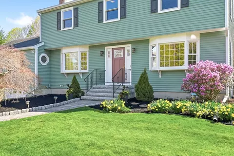 Exterior - 10 Oxbow Rd, Danvers, MA 01923 photo 4 of 12