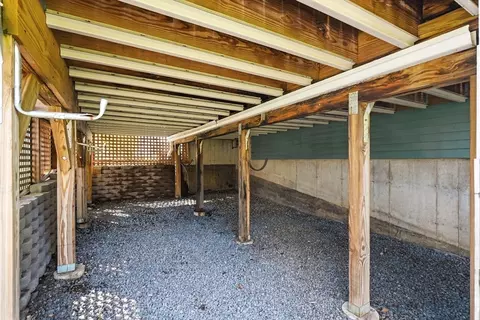 Exterior - 10 Oxbow Rd, Danvers, MA 01923 photo 7 of 12