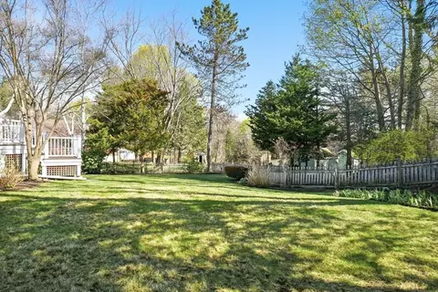 Exterior - 10 Oxbow Rd, Danvers, MA 01923 photo 9 of 12