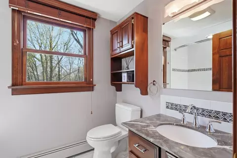 Bath - 10 Oxbow Rd, Danvers, MA 01923 photo 2 of 5