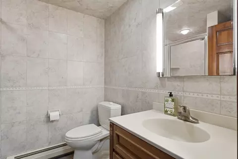 Bath - 10 Oxbow Rd, Danvers, MA 01923 photo 5 of 5