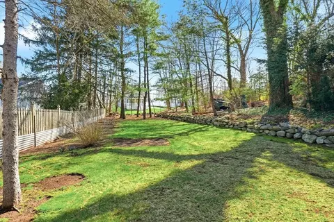 Exterior - 10 Oxbow Rd, Danvers, MA 01923 photo 11 of 12