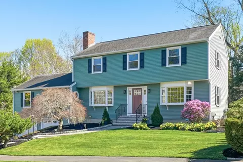Exterior - 10 Oxbow Rd, Danvers, MA 01923 photo 3 of 12