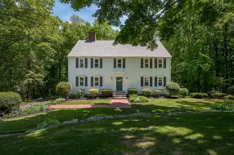 9 Olde Meetinghouse Rd, Westborough, MA 01581