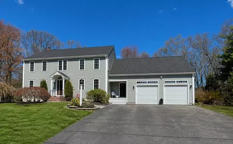 118 Fairway Dr, Attleboro, MA 02703